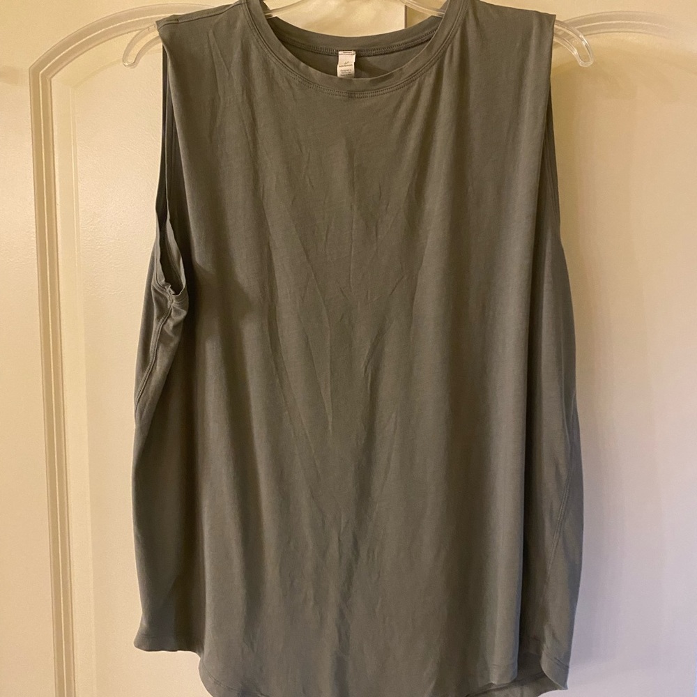Lululemon muscle tank olive green gray